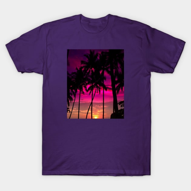 Palm Tree Sunset Horizon Digital Painting T-Shirt by Glenn Landas Digital Art